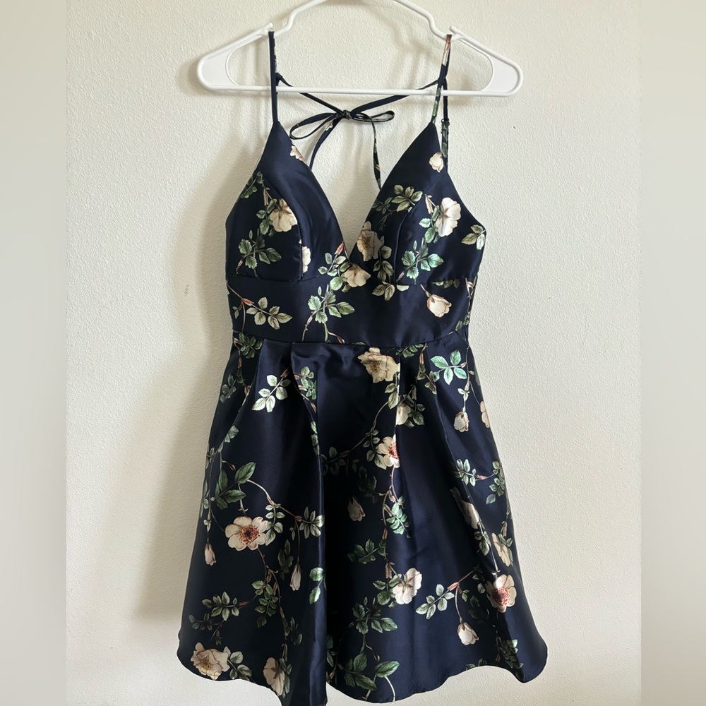 Prom Dress - Picture 2 of 10